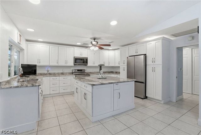 6114 Deer RUN, Fort Myers, FL 33908