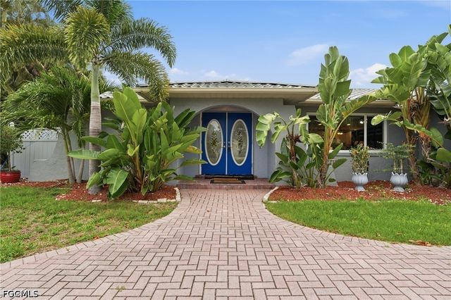 6114 Deer RUN, Fort Myers, FL 33908
