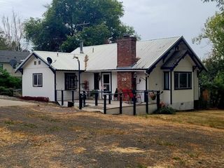 230 S Leslie St, Tekoa, WA 99033