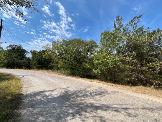 7111 Main Street, Alvarado, TX 76009