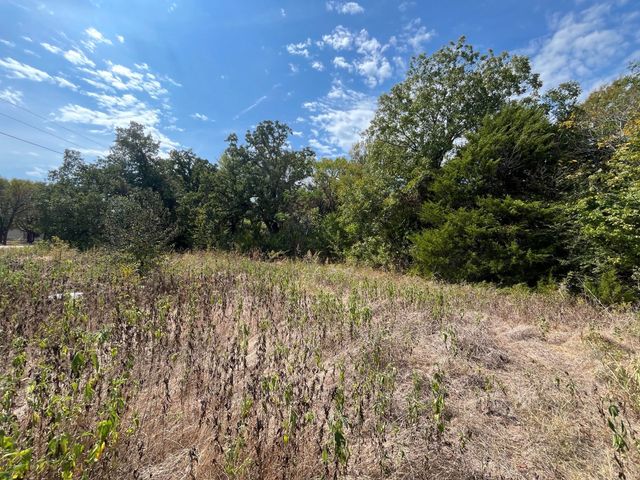 7111 Main Street, Alvarado, TX 76009