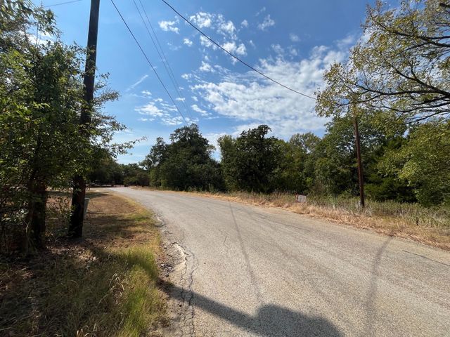 7111 Main Street, Alvarado, TX 76009