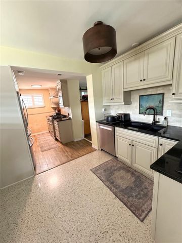 2475 TRADE WINDS DRIVE, Dunedin, FL 34698