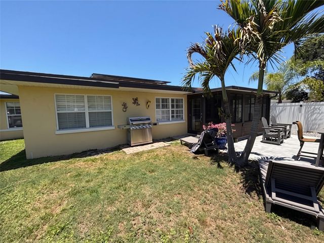 2475 TRADE WINDS DRIVE, Dunedin, FL 34698