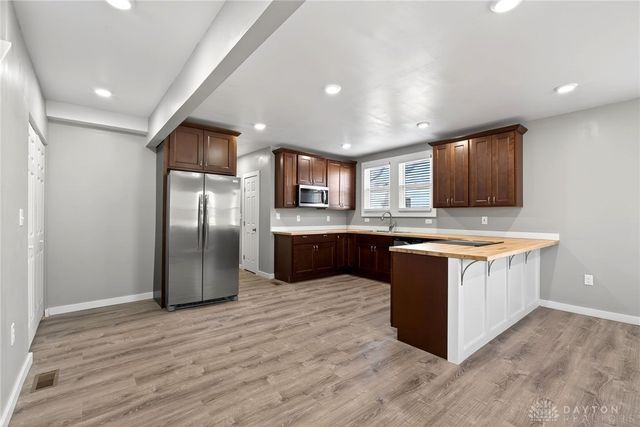 1739 Burroughs Drive, Dayton, OH 45406