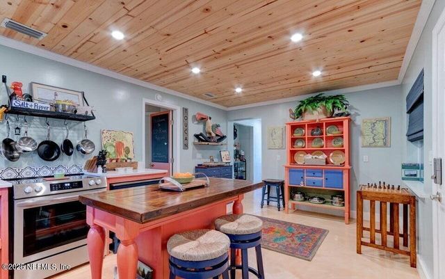 118 LUDWIG Avenue, Crescent City, FL 32112