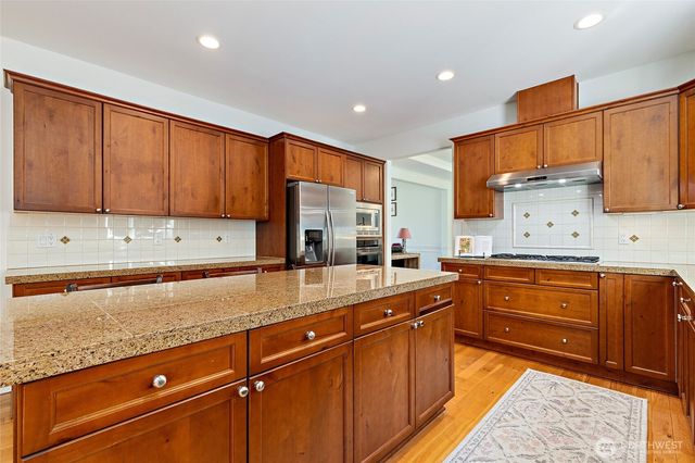 9206 234th Place SW, Edmonds, WA 98020