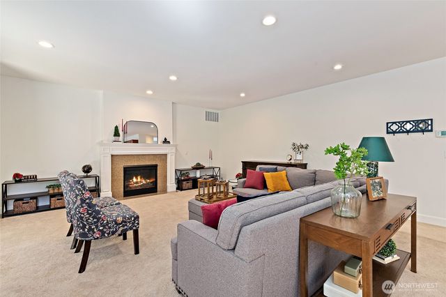 9206 234th Place SW, Edmonds, WA 98020