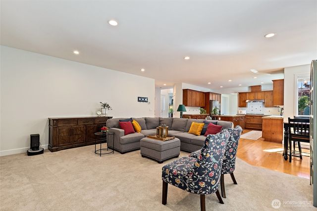 9206 234th Place SW, Edmonds, WA 98020