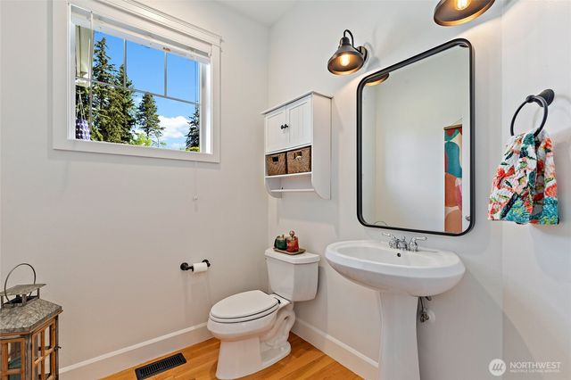 9206 234th Place SW, Edmonds, WA 98020