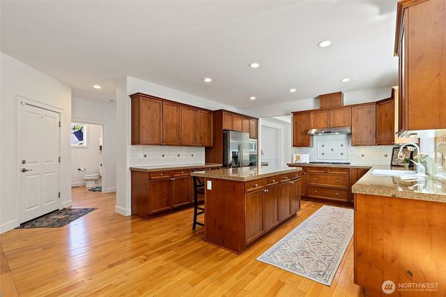 9206 234th Place SW, Edmonds, WA 98020