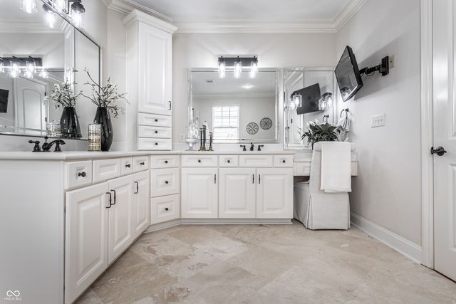3929 Andretti Drive, Zionsville, IN 46077