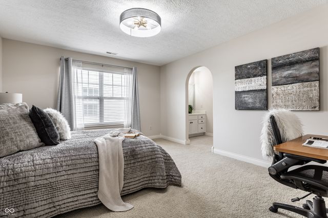 3929 Andretti Drive, Zionsville, IN 46077