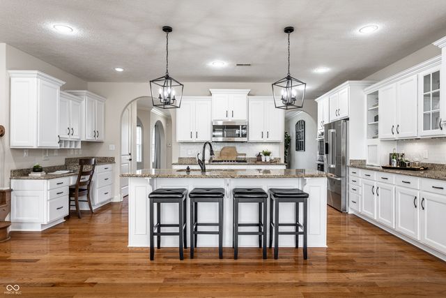 3929 Andretti Drive, Zionsville, IN 46077