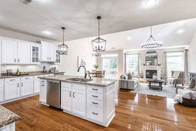 3929 Andretti Drive, Zionsville, IN 46077