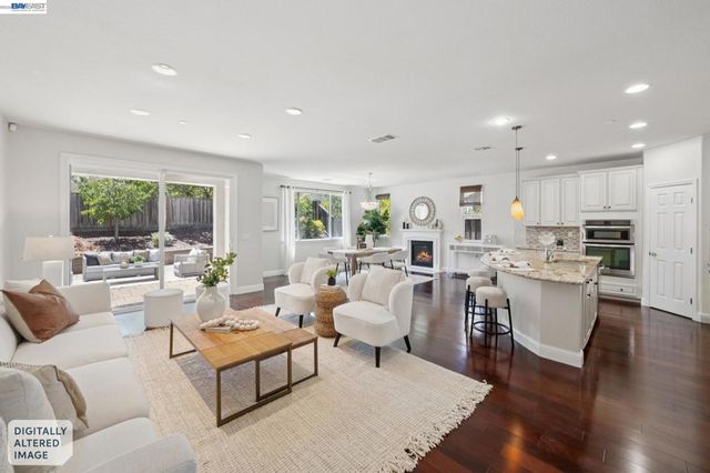 123 Benmore Dr, Hayward, CA 94542