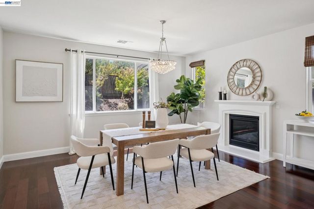 123 Benmore Dr, Hayward, CA 94542