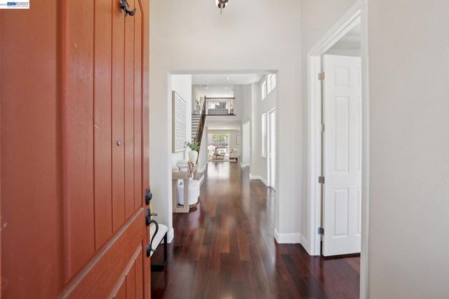 123 Benmore Dr, Hayward, CA 94542