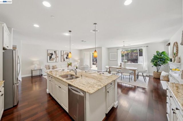 123 Benmore Dr, Hayward, CA 94542