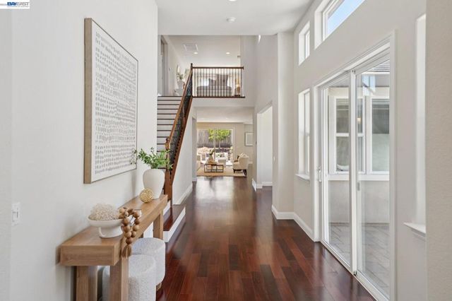 123 Benmore Dr, Hayward, CA 94542