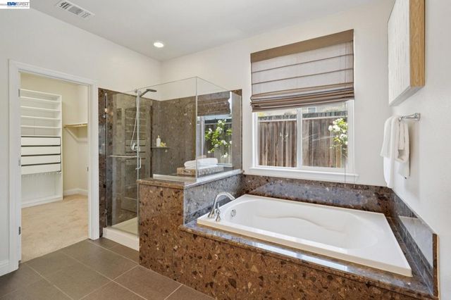 123 Benmore Dr, Hayward, CA 94542