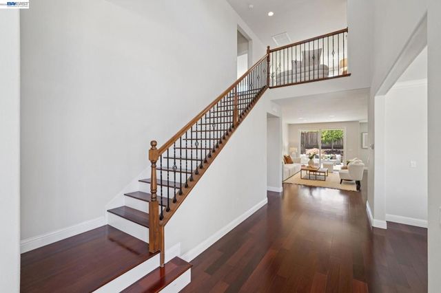 123 Benmore Dr, Hayward, CA 94542