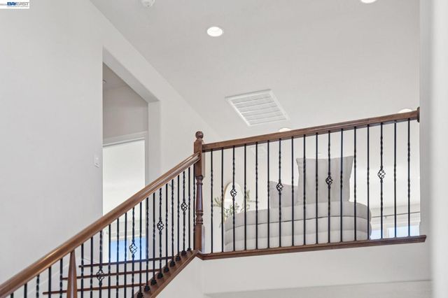 123 Benmore Dr, Hayward, CA 94542