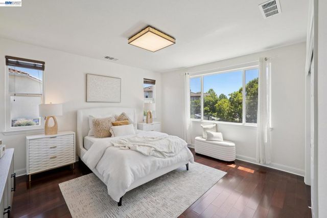 123 Benmore Dr, Hayward, CA 94542