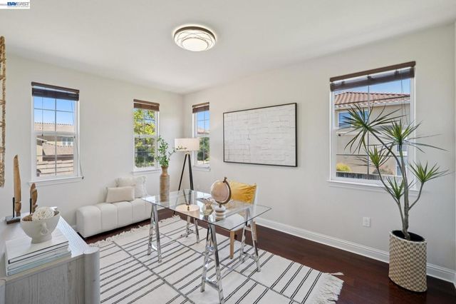 123 Benmore Dr, Hayward, CA 94542