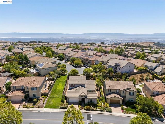 123 Benmore Dr, Hayward, CA 94542