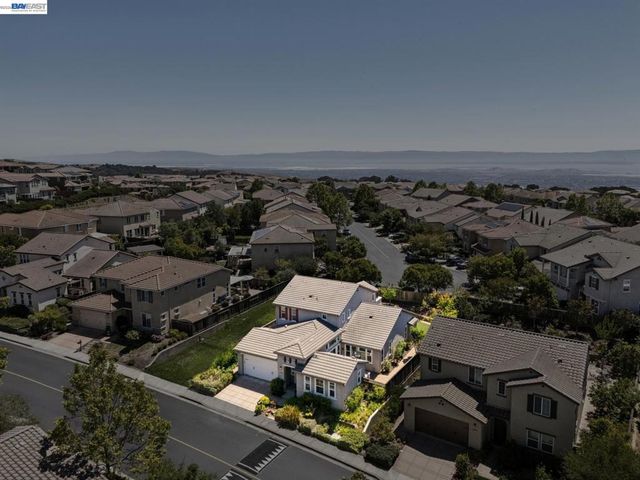 123 Benmore Dr, Hayward, CA 94542