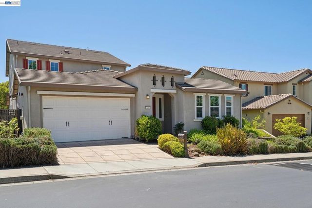123 Benmore Dr, Hayward, CA 94542
