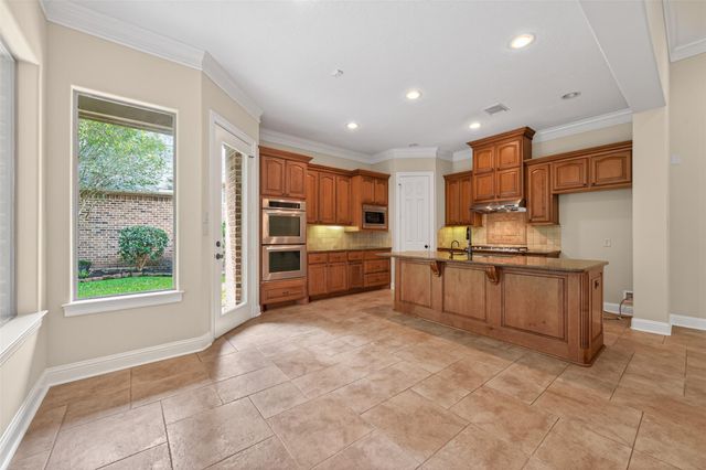 1306 Royal Sands Lane, Kingwood, TX 77345