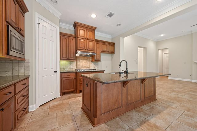 1306 Royal Sands Lane, Kingwood, TX 77345