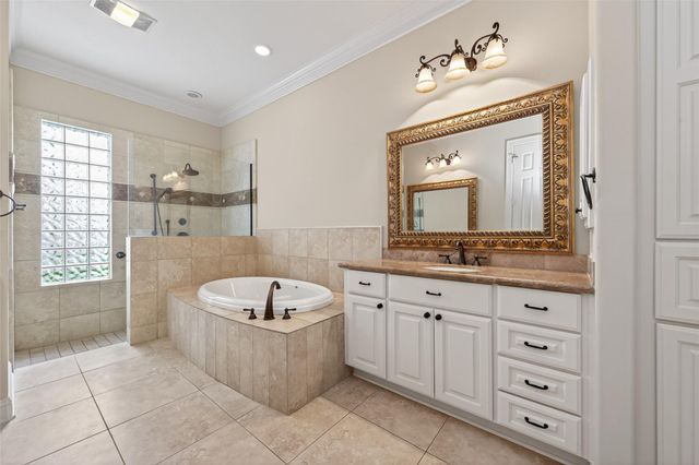 1306 Royal Sands Lane, Kingwood, TX 77345