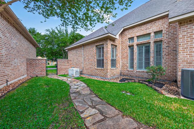 1306 Royal Sands Lane, Kingwood, TX 77345