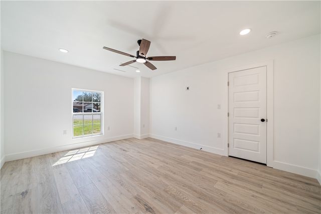 7006 Tree Top Pl, Corpus Christi, TX 78413