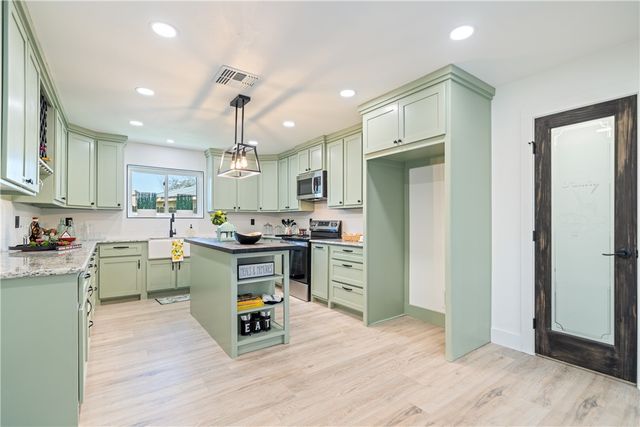 7006 Tree Top Pl, Corpus Christi, TX 78413