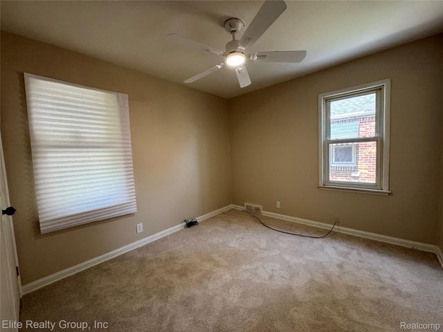 19351 Plainview Avenue W, Detroit, MI 48219
