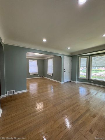 19351 Plainview Avenue W, Detroit, MI 48219