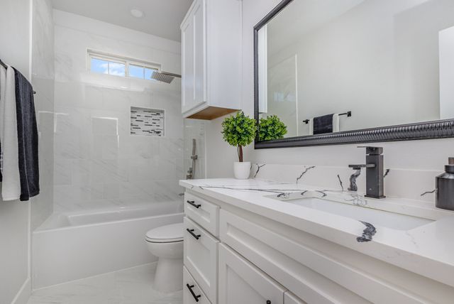 1122 S Montclair Avenue, Dallas, TX 75208