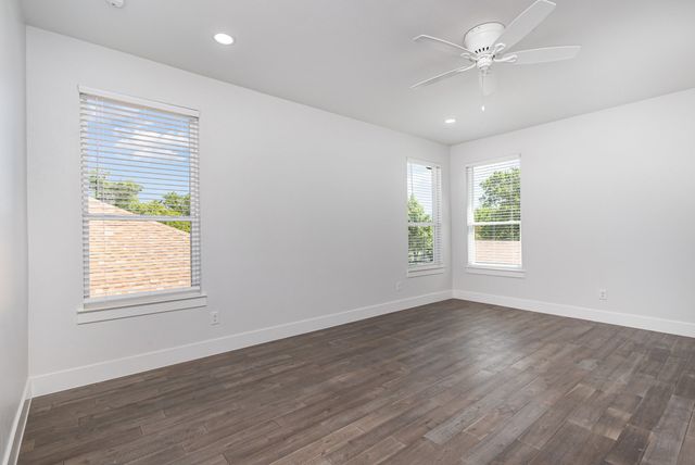 1122 S Montclair Avenue, Dallas, TX 75208
