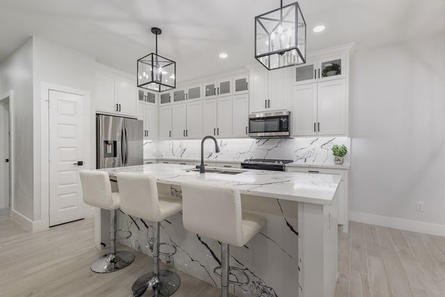1122 S Montclair Avenue, Dallas, TX 75208
