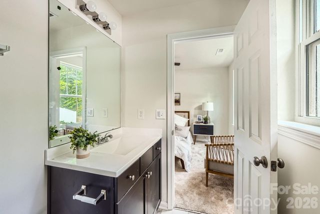 1610 Ct Brooks Circle, Charlotte, NC 28212