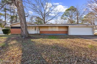 4539 Ridgewood Road, Jackson, MS 39211