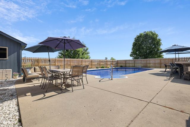 6782 W 200 S, New Palestine, IN 46163