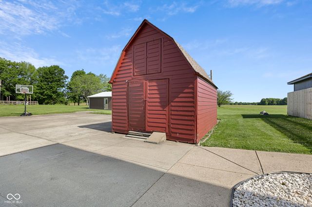 6782 W 200 S, New Palestine, IN 46163