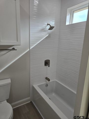 905 Alex Dr, Whitehouse, TX 75791