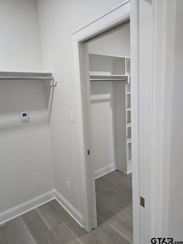 905 Alex Dr, Whitehouse, TX 75791