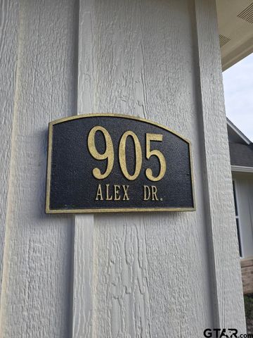 905 Alex Dr, Whitehouse, TX 75791